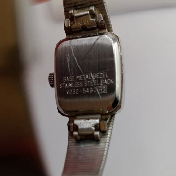 Lorus Silver Rectangular Watch - Picture 4 of 7